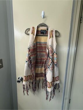 Beige Textured Fringe Vest with Multicolor Embroidery